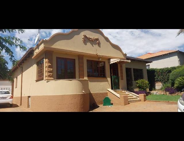 3 BEDROOM HOUSE FOR SALE IN KENSINGTON